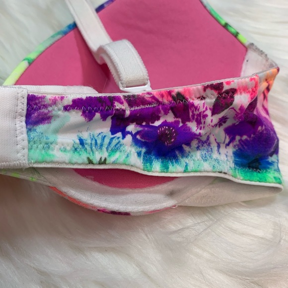 Victoria’s Secret Brightly Colored Wear Everywhere - Picture 7 of 9